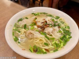新竹美食推薦！莛芳麵食館在地人也愛客家麵食，鍋氣味炒飯、滷肉飯超夠味。