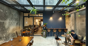 南港展覽館咖啡廳推薦！暫停咖啡 PAUSE Coffee Roaster 南港店新開幕，超美玻璃屋餐廳必收。