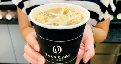 經典、單品不限！連續三天「全家咖啡買一送一」微解封優惠先喝，再推全店「滿200送50元購物金」陪你繼續撐過三級警戒。