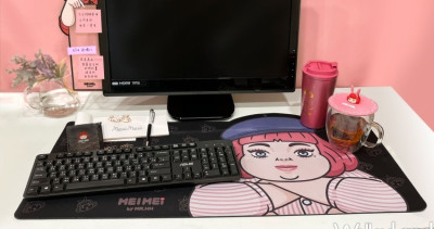 誰說圓圓的不時尚！7-ELEVEN推出超夯插畫「美美」5款預購小物，超有個性「螢幕留言板、超大滑鼠墊」辦公桌很需要。