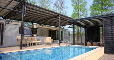 網美度假狂洗版！宜蘭新開幕「LOOPLAND露營度假村」3大亮點開箱，超奢華「獨享露天泳池、森林系露營車」兩天一夜不夠拍。