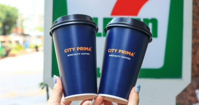 小七咖啡買2送2！7-ELEVEN快閃「咖啡買2送2」連續7天喝起來，水果冰磚「檸靜時光、橙香陽光」咖啡控手機也能搶。