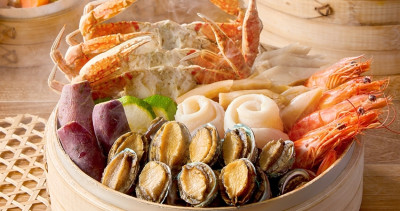 吃到飽新菜單！台北國泰萬怡MJ Kitchen推出「蒸鮮鍋物祭」新菜單，澎湃海鮮蒸籠、冬令食補火鍋，吃到飽控必吃。