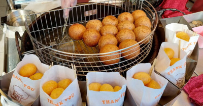 新竹城隍廟美食先吃！新竹人氣美食9間推薦「巨無霸芋泥球 拳頭大湯圓」一開店就在排隊。