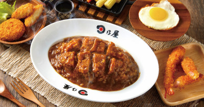 新濱町海洋廚房15間美食清單！高雄美食新地標，日乃屋咖哩台灣首店搶先吃。