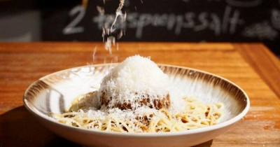 薄多義挽肉と麵！薄多義挽肉と麵 漢堡排義大利麵，5月星期二第2件半價。