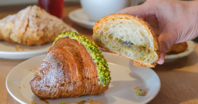 開心果可頌太邪惡！艾許奶油專門店「森夜」推薦清單，酸種麵包、開心果可頌早餐要吃。