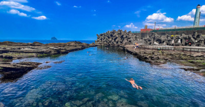 基隆避暑景點7大推薦！基隆天然游泳池 室內冷氣景點，遛小孩一次去。