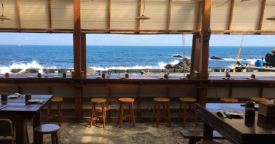 貢寮海鮮餐廳5家推薦！火鍋自助吃到飽、懸崖上有餐廳，貢寮平價美食這邊看。