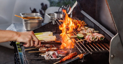 台北士林萬麗酒店「士林廚房」吃到飽升級！戶外烤肉 和牛海鮮 無限續，再加碼抽住宿券。