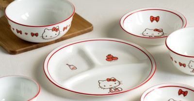 百貨週年慶必搶！康寧餐具Hello Kitty萌系餐碗餐盤55折起 新品LATTE鐵鍋買二送一。