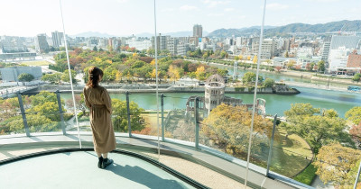 廣島吉祥物「廣熊」超萌美食家魅力爆發，必買檸檬紅葉饅頭與特色伴手禮地圖。