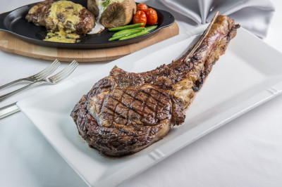 饕客必吃！漢來飯店4餐廳推「美國極黑和牛三重奏」，美味牛排吃得到！