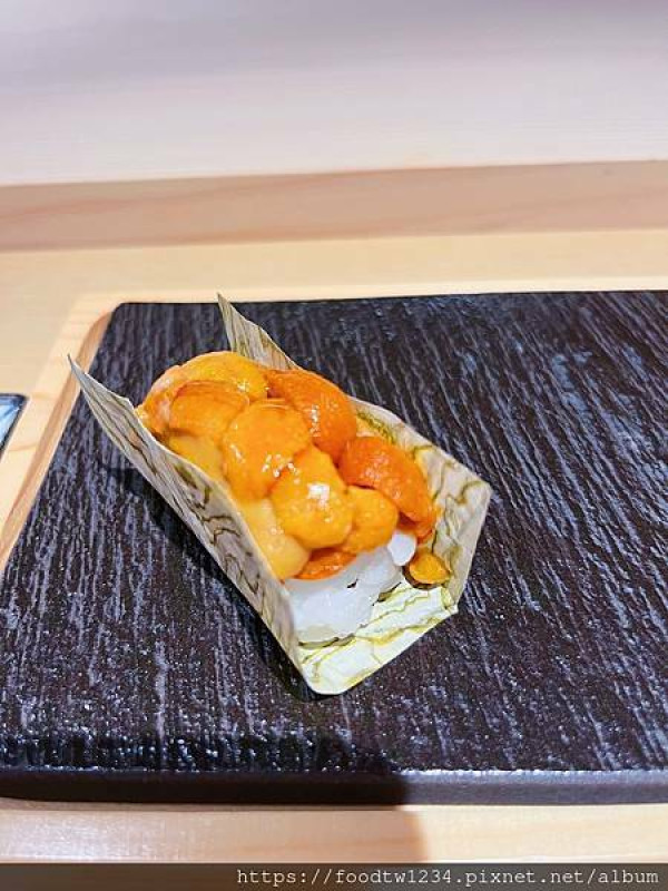 [台北日式]大安區信義安和站「拾漁」飽到翻天又不失質感的高cp無菜單日料/物有所值的精緻日料/好喜歡各式生魚片大器又豪邁/附菜單