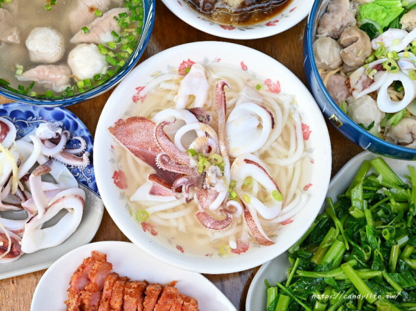 台南古都風味小館｜台中也吃得到鮮甜小卷米粉，免費續湯不加價，激推超級綜合湯，料多到爆！