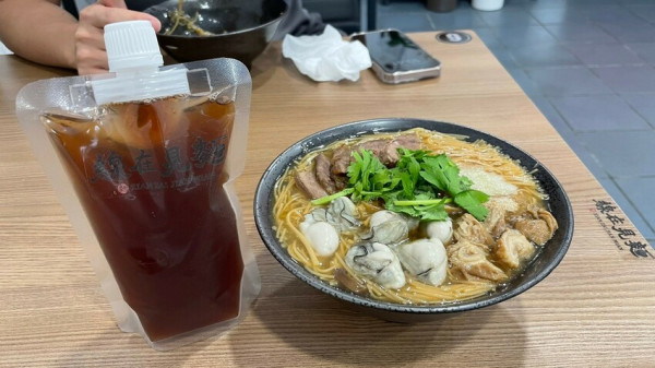 宜蘭縣宜蘭冬山—隱藏版美食 線在見麵 招牌滿漢麵線 三種配料一次滿足