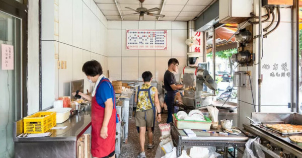 北方館！中國醫藥學院旁必吃台中美食，招牌牛肉刀削麵讓人驚艷
