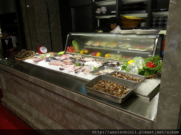 高雄最道地的海產餐廳─河邊餐廳