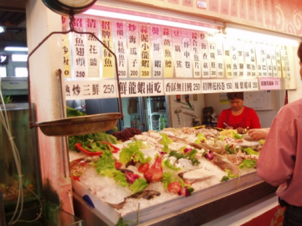 竹圍漁港吃海鮮~永泰活海產                
      