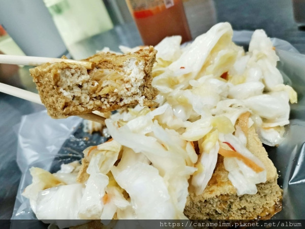 【苗栗頭份】夯臭豆腐 外香酥內軟嫩 大份量泡菜 頭份臭豆腐 頭份銅板美食 頭份小吃 苗栗臭豆腐 尚順廣場美食 尚順百貨