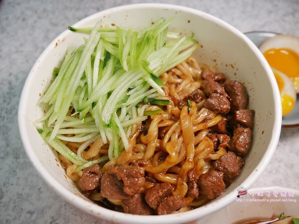 松山區美食「老北京炸醬麵館」遵循真正老北京原汁原味 小店的用心物超所值