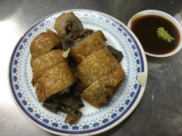 高雄。岡山》舊市場堂伯豬肝捲。隱藏版在地好味道