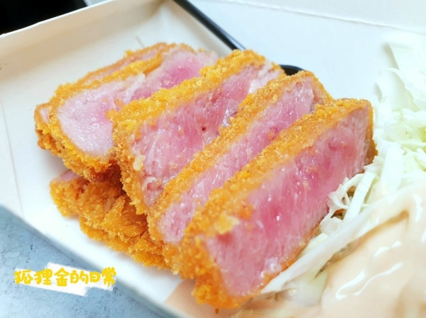 台中美食 │ 球客道精緻炸物一中店 整攤吃一輪不用四百元 酥炸低溫舒肥菲力牛排 平價享受高檔料理