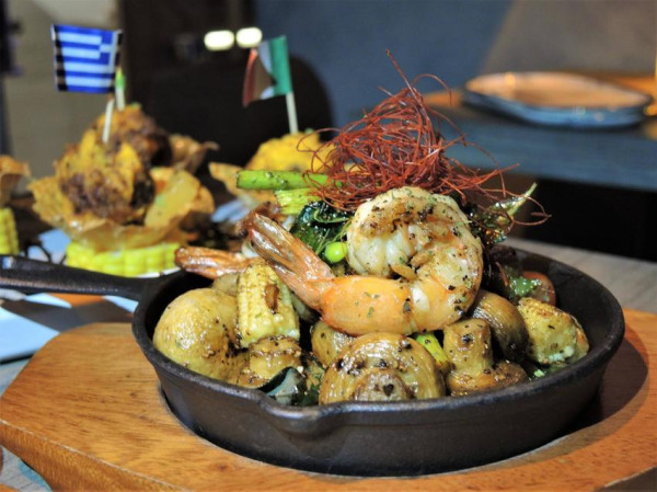 Nite Nite bar酒鈅酒｜深夜微醺摩登酒吧新開幕！8款特調各具特色！大推約翰腳酸！美食及美酒中西合併！台北大安酒吧推薦、台北科技大樓站酒吧推薦、台北大安餐酒館推薦、台北科技大樓站餐酒館推薦