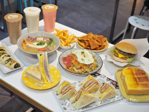 高雄宵夜推薦｜早到晚到大昌旗艦店。晚上才開的早餐店，夜貓族的最愛！高雄科大