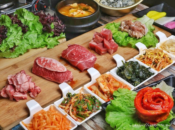 KIM DADDY│台中道地韓式烤肉，獨特吃法更美味，主打雙人套餐，老闆是韓國人哦～