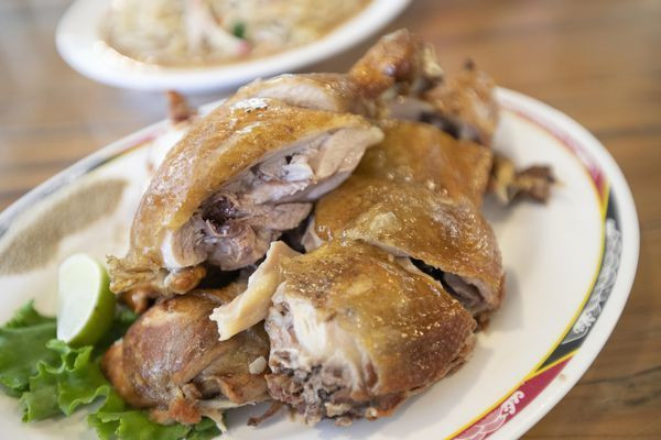 烏來台雞店，所以到底是太太怕我還是我怕太太？