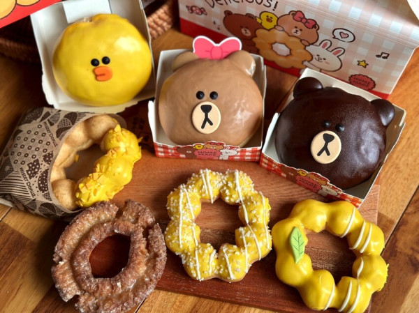 開箱｜Mister Donut 新品：LINE FRIENDS聯名系列甜甜圈來啦！超萌熊大莎莉熊美攜手7款酸甜檸檬優格季甜甜圈陪你清爽一夏！ - 進食的巨鼠