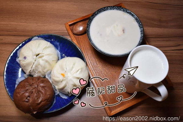 台中勤美綠道園B1美食推薦。藤記甜品。爆漿的巧克力包，讓你幸福感爆棚。黑糖與無糖豆漿結合的豆花湯底，香濃不甜膩。顆粒感的花生豆漿，原來豆漿也能有咬勁