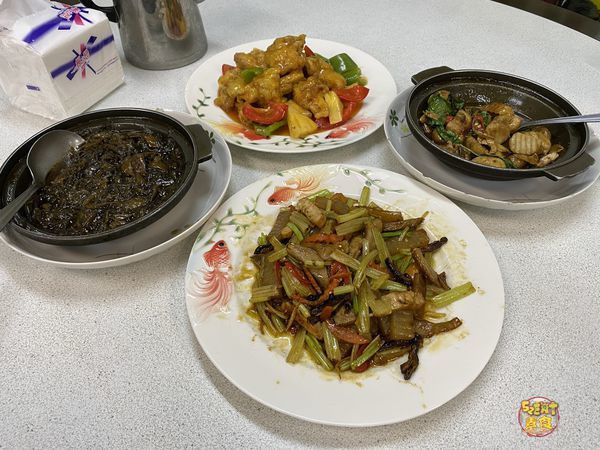 台中北屯素蔬食》萬仙樓素食館菜單價位大公開！炒功一流的平價素食現炒餐館~台中中央公園必吃美食小吃餐廳推薦。