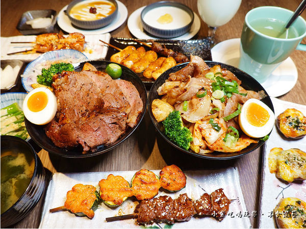 桃園蘆竹南崁美食【大河屋燒肉丼串燒南崁店】家庭聚餐美味日式燒肉丼飯、居酒串燒；慶生小酌空間寛敞(親子用餐有兒童套餐)料多味噌湯~自助無限續!外帶打88折。新開幕滿額送500元超值兌換券(食記+完整菜單