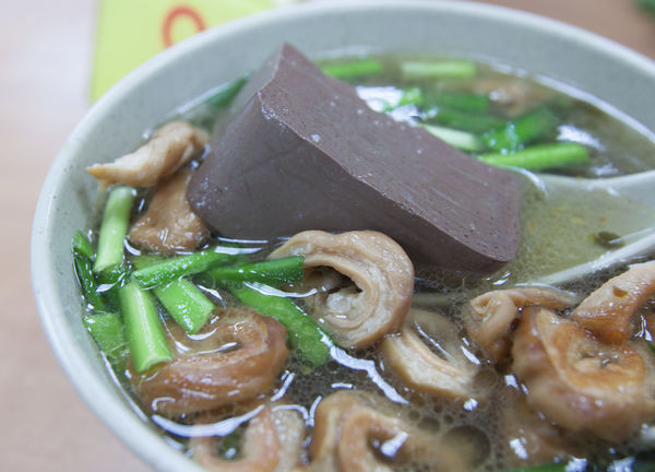 昌吉街豬血湯(天然紅豆腐)吉林店 - 續加兩次的清香沙茶湯頭