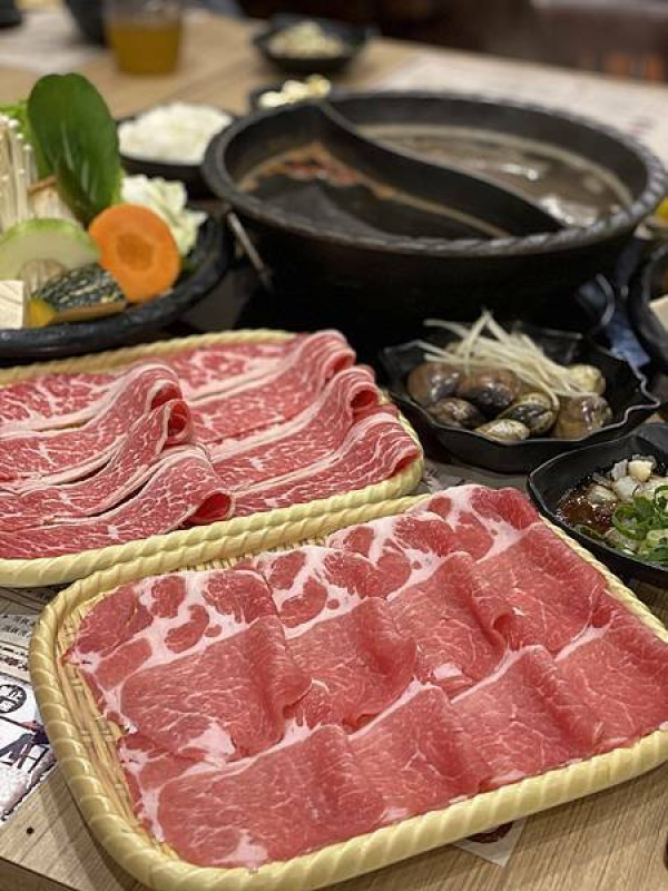 東湖涮涮鍋-大直店🌟台北美食-劍南路站🌟復古懷舊裝潢🌟