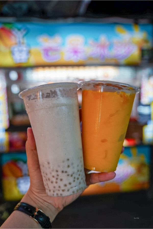 | 高雄美食 |終於找到好喝的楊枝甘露/CP值超高的濃郁芒果冰沙/超飽足芋頭西米露/丫容木瓜牛奶，果汁專賣