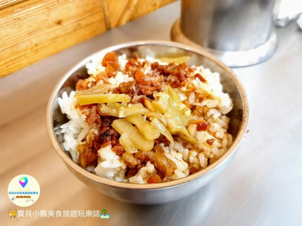 [食]新北 三峽老街 古色古香 傳統美味小吃 豬腱腿麵 老街豬腳飯