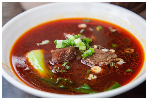 【體驗】 台北 湯頭濃郁的神仙川味牛肉麵