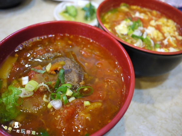 台北 松江南京站 甘記蕃茄刀削麵  蓬鬆蛋花太美味