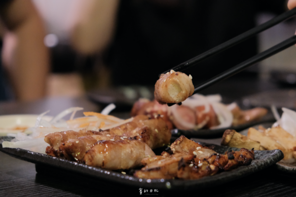 橙月燒烤北屯店｜台中潭子居酒屋｜CP值超高的串燒！不過度調味，口口都吃得到串串本身的香氣！