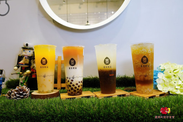 [食記] 新竹東區-墨耳木耳飲品｜新竹店  木耳檸檬新鮮健康 蘆薈羅勒籽寒天晶球口感三重奏 有果肉的多多百香 珍珠紅茶拿鐵香醇軟Q