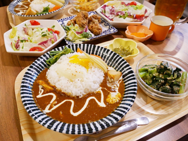 2020, July │HOT咖哩│台北松山區上班族午餐推薦  內含完整菜單│走吧台北哪裡吃美食