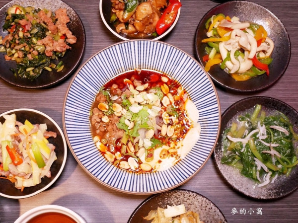 台中北屯美食｜六分田私房小館～吃過甜豆花不稀奇，搭配四川麻辣口味的豆花飯讓人驚艷