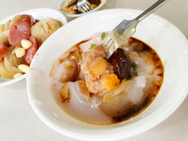 【鳳山小吃】肉圓進彰化肉圓 雙慈殿旁 吃肉圓配香腸熊讚