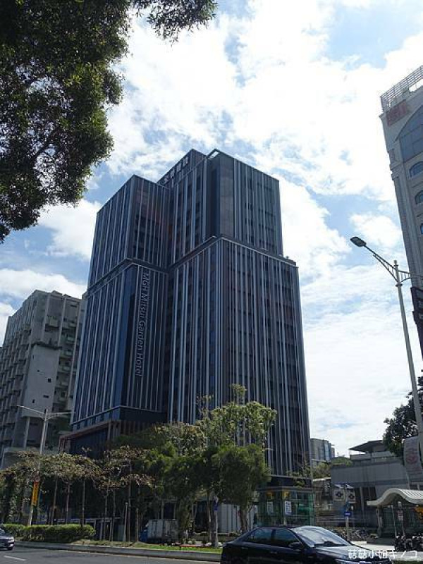 <住宿。台北>坐擁豪華景觀落地窗景觀還可以看到飛機降落喔!!~和苑三井花園飯店台北忠孝~