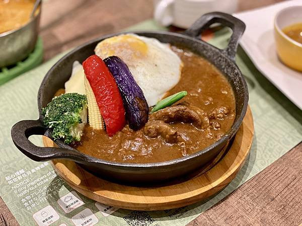 [新北中和美食] 中和環球餐廳【咖哩匠】Curry Champ 記憶中第一次吃咖哩飯 補充能量的米飯終結者 欣葉餐飲集團  @蛋寶趴趴go