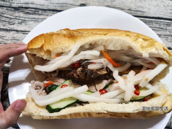 阿箴越南法國麵包-桃園中壢/忠貞市場料好多越南法國麵包 - 潔絲蜜愛生活