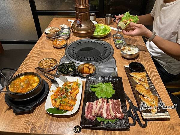 明月館｜台中 🏵 韓式 燒烤 定食 🏵 麗寶二期 海鮮煎餅真D酥脆好吃